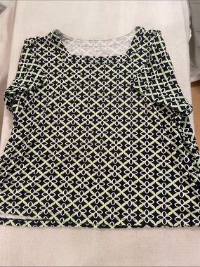 Kim Rogers Black Short-Sleeve Scoop Neck Top with Light Green Geometric Print